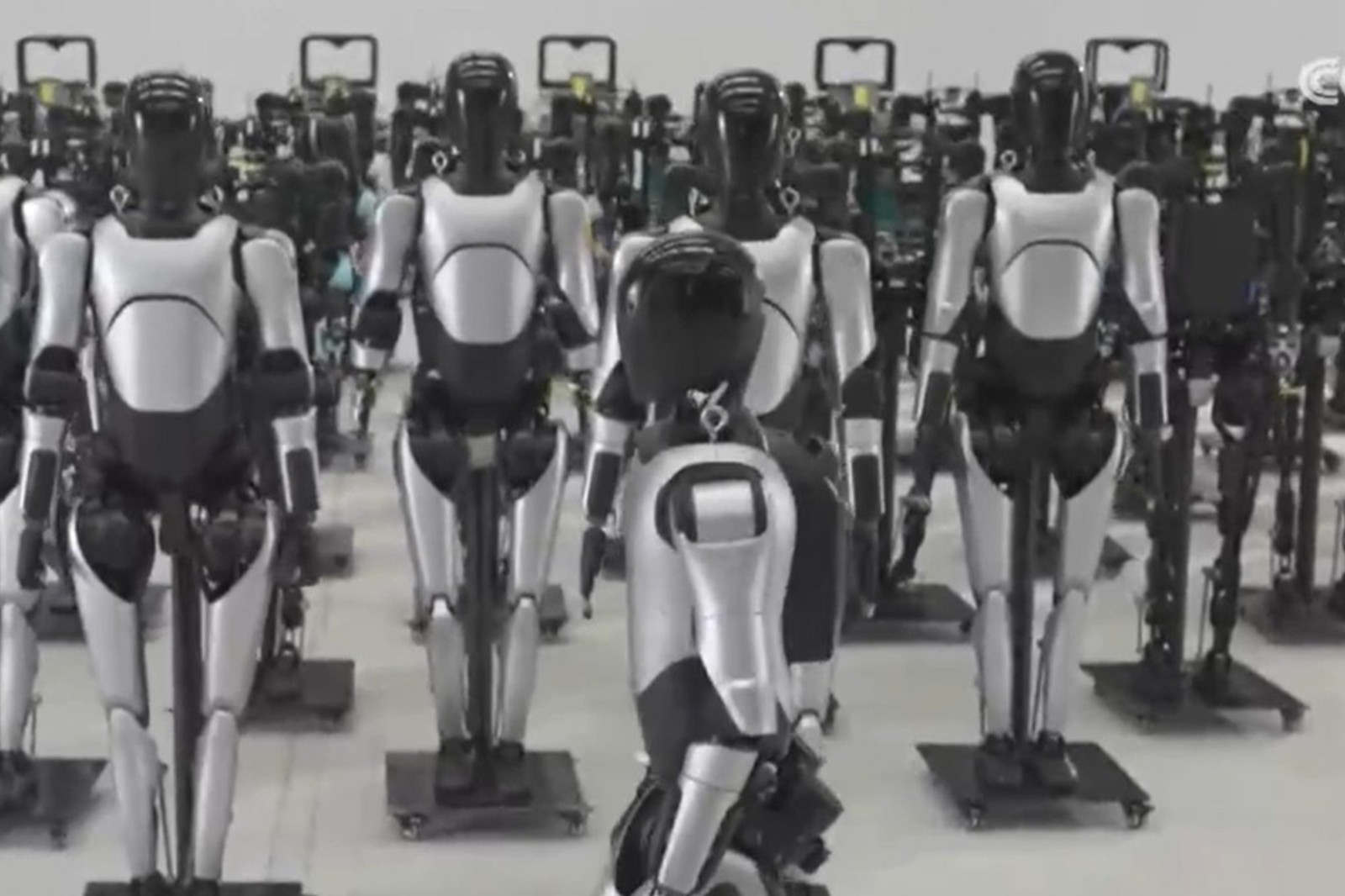 央视报道！揭秘 LD乐动机器人量产超级工厂